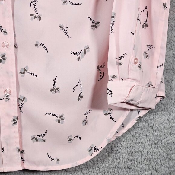 Light Pink Floral Button-Down Shirt With Chest Pockets & Long Sleeves By Sioni - Picture 6 of 12